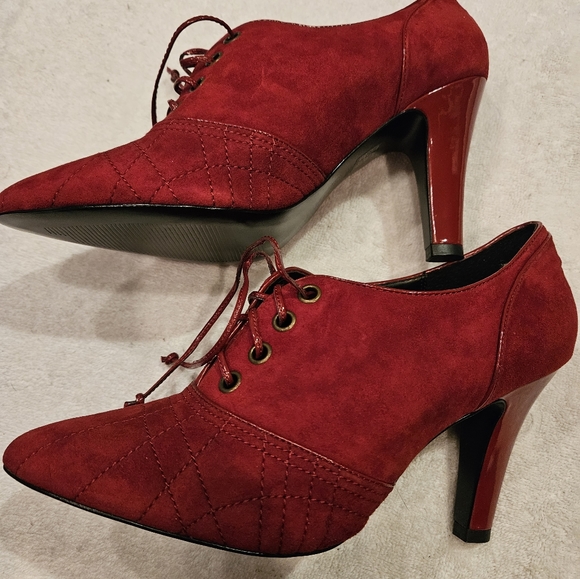 CHARLES DAVID HEELS - Picture 2 of 5